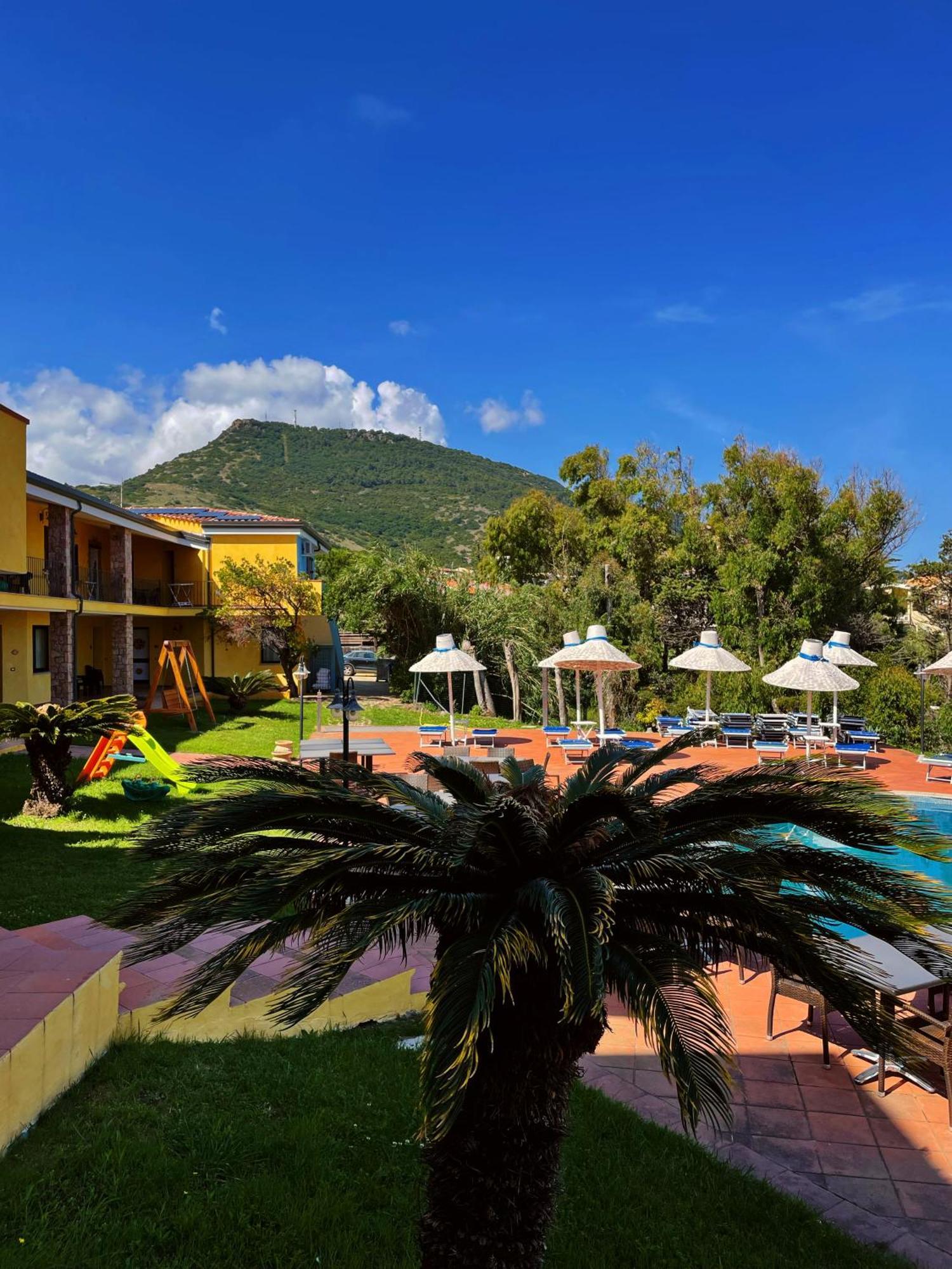 Hotel La Ciaccia Valledoria Kültér fotó