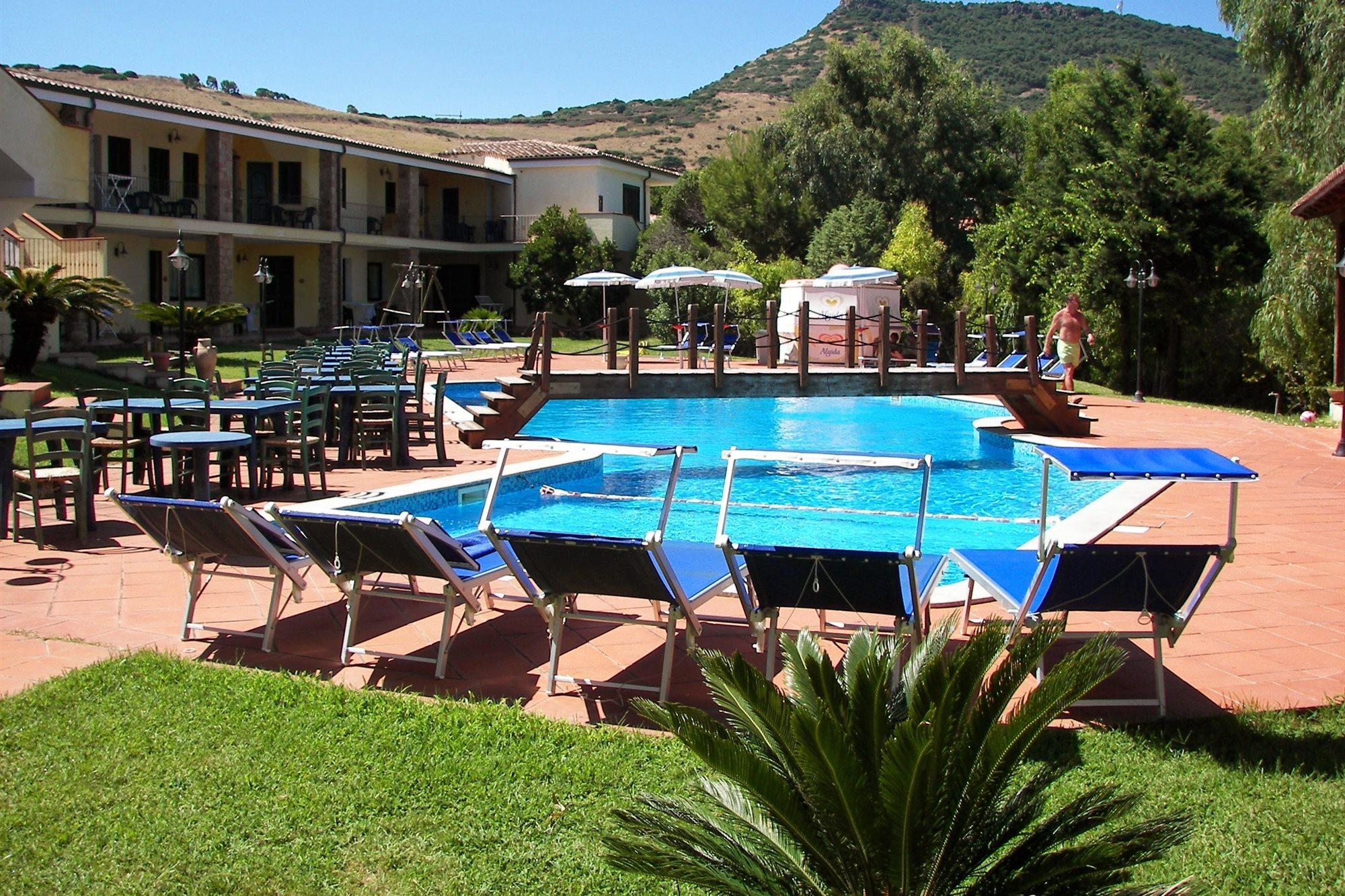 Hotel La Ciaccia Valledoria Kültér fotó